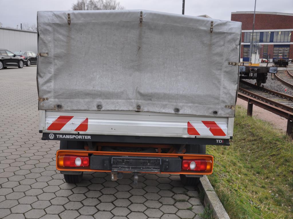 diverse schwimmende Arbeitsgeräte-3