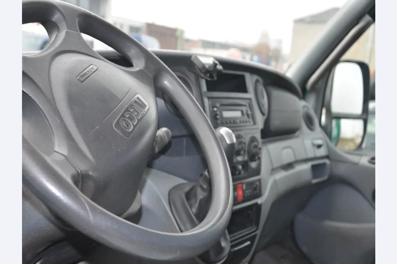 diverse schwimmende Arbeitsgeräte-12