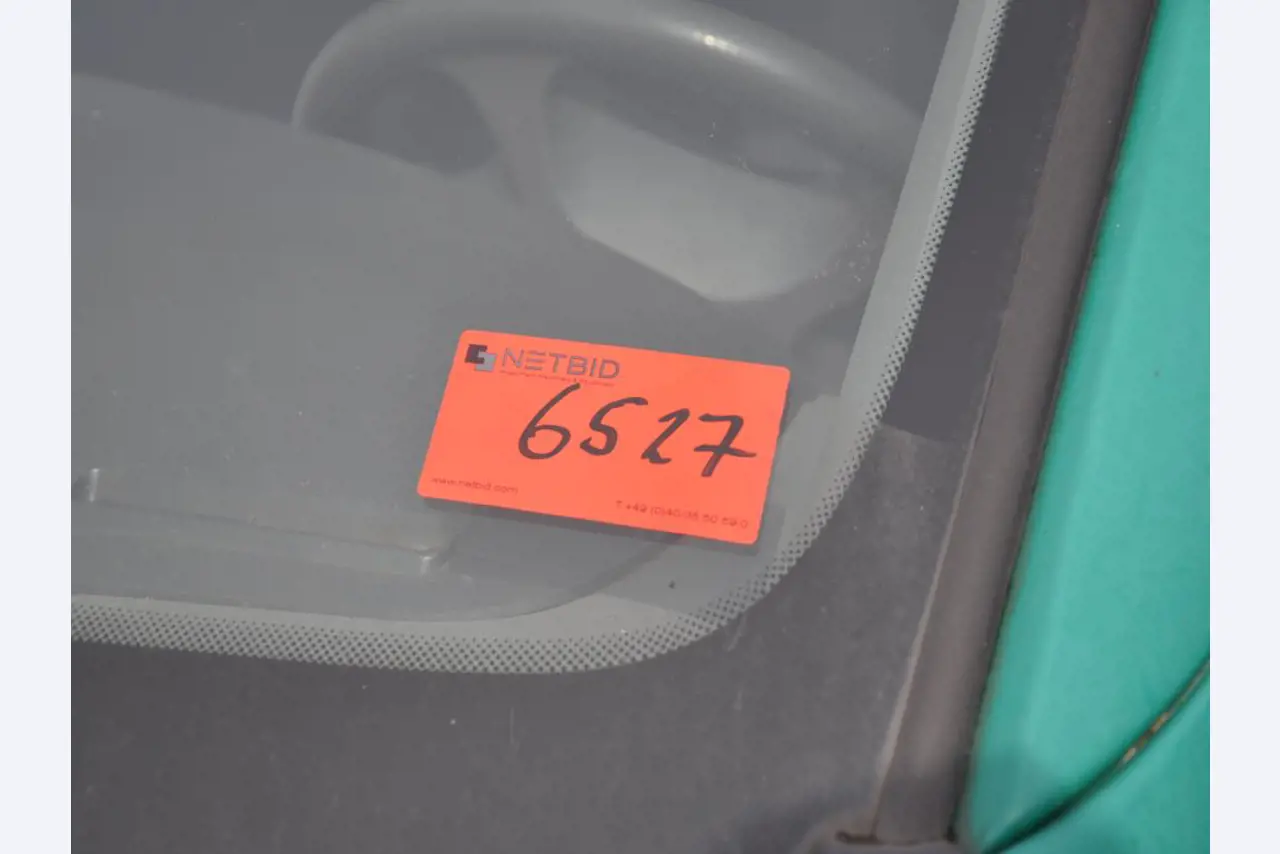 diverse schwimmende Arbeitsgeräte-14