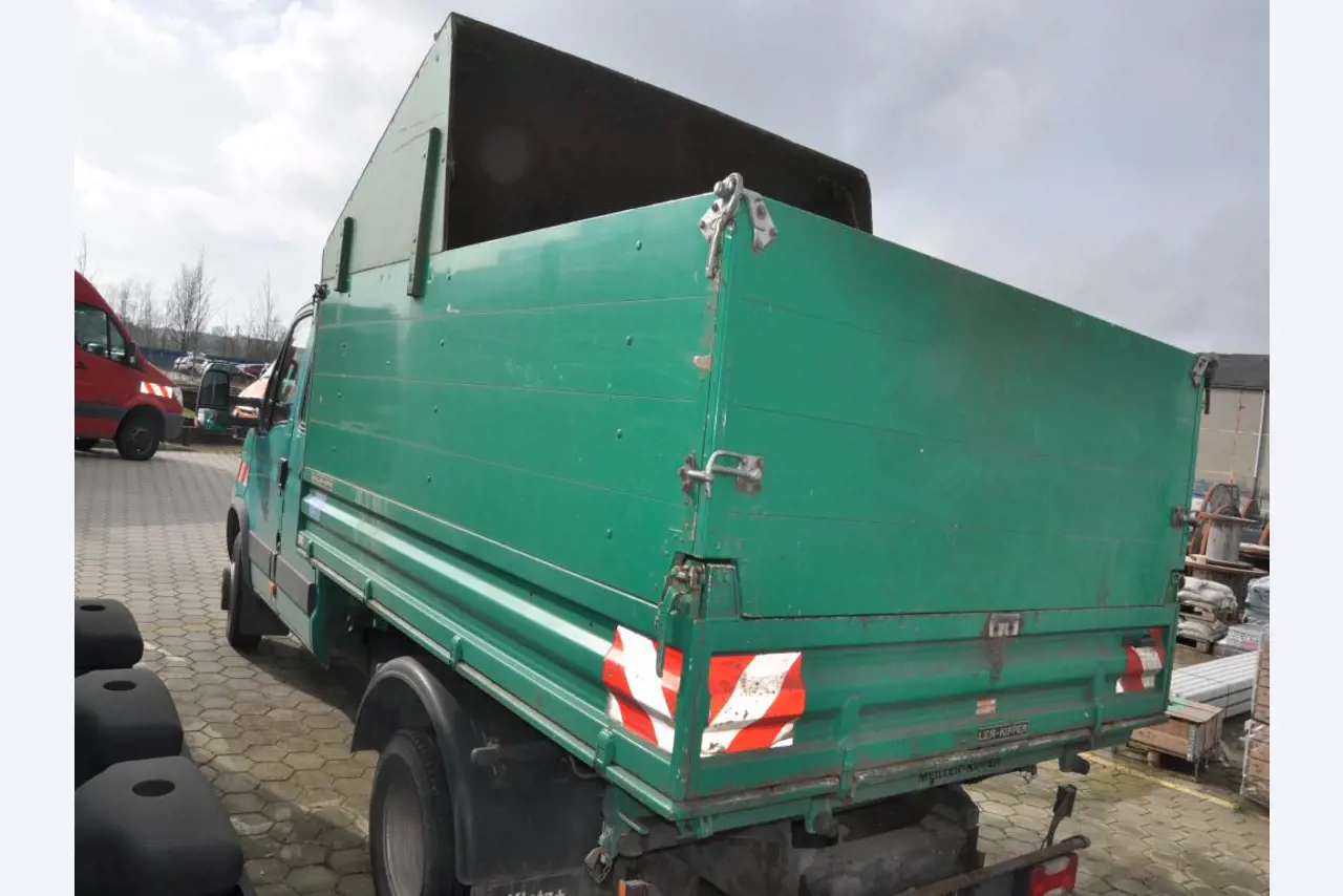 diverse schwimmende Arbeitsgeräte-5