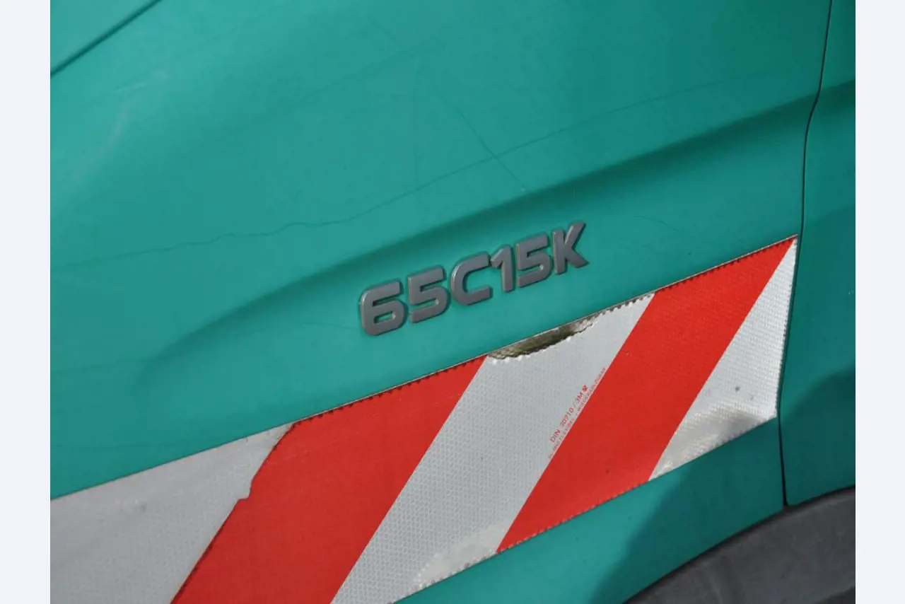 diverse schwimmende Arbeitsgeräte-8