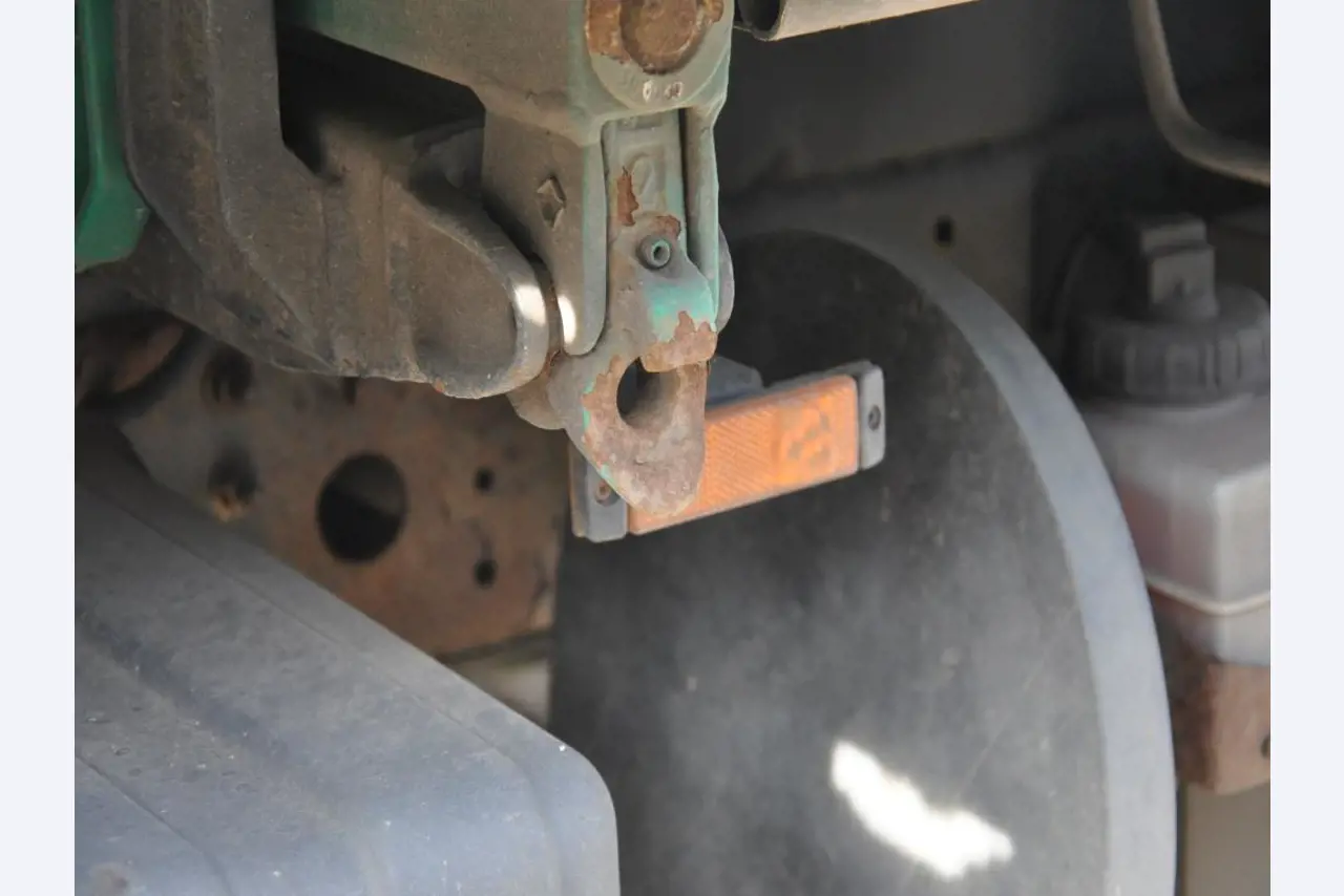 diverse schwimmende Arbeitsgeräte-10