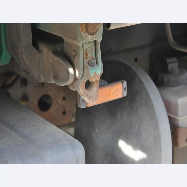 diverse schwimmende Arbeitsgeräte-10