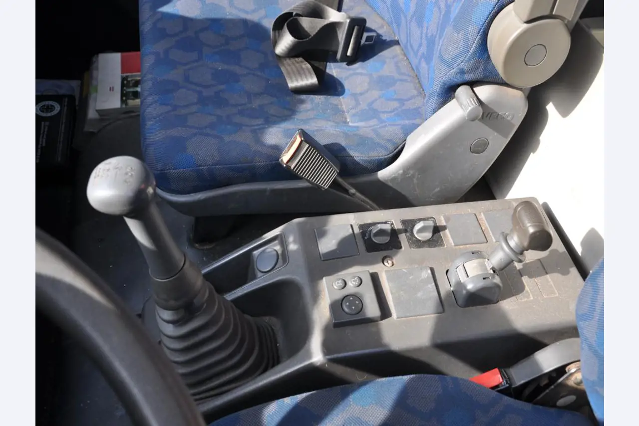 diverse schwimmende Arbeitsgeräte-13