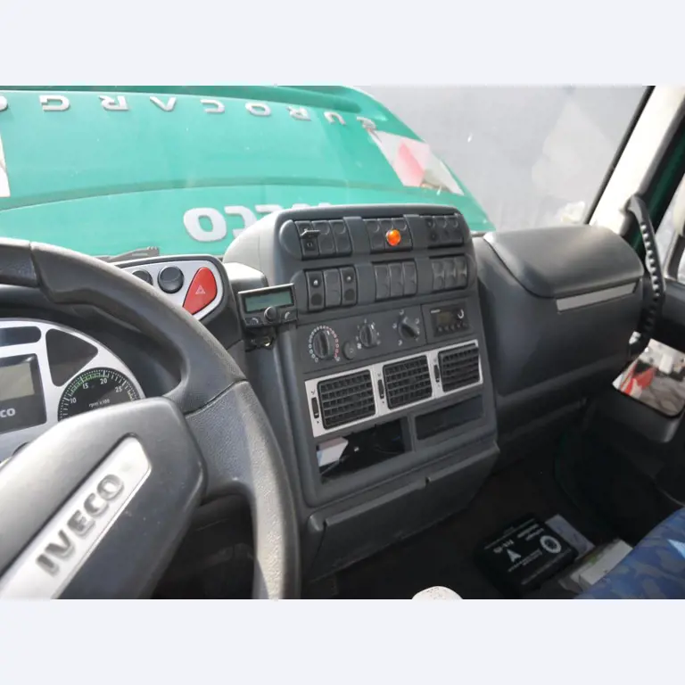 diverse schwimmende Arbeitsgeräte-14