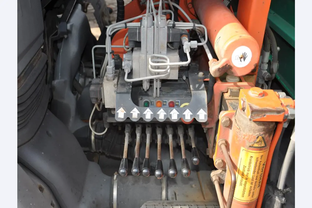 diverse schwimmende Arbeitsgeräte-8