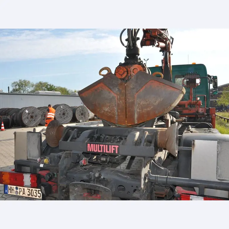 diverse schwimmende Arbeitsgeräte-19