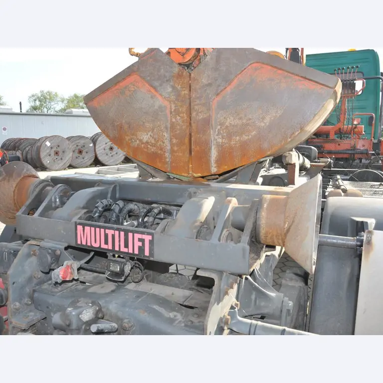 diverse schwimmende Arbeitsgeräte-20