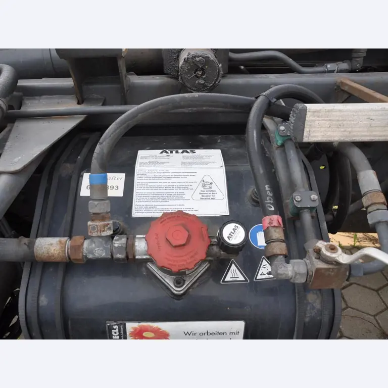 diverse schwimmende Arbeitsgeräte-21