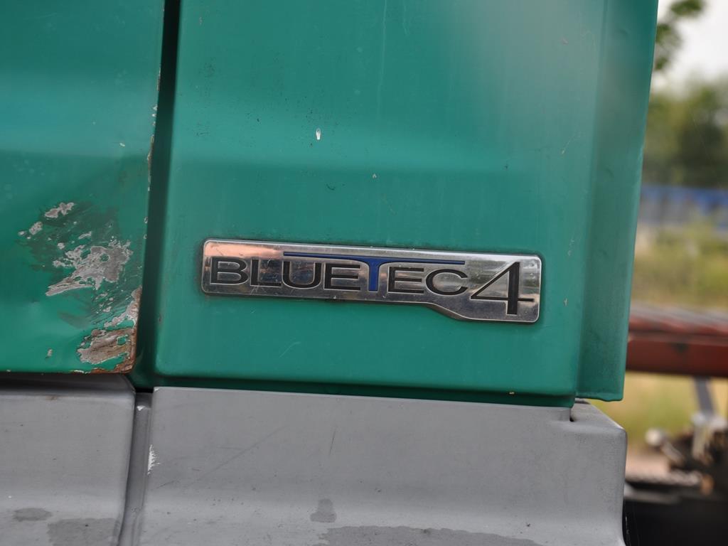 Različni plavajoči pripomočki-22