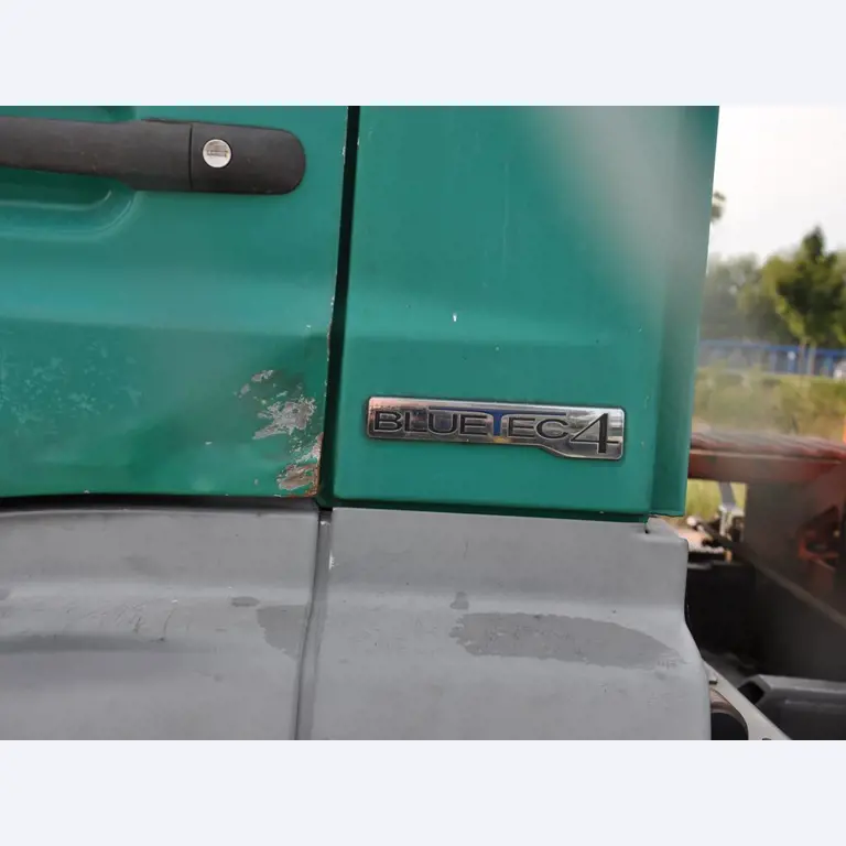 diverse schwimmende Arbeitsgeräte-24