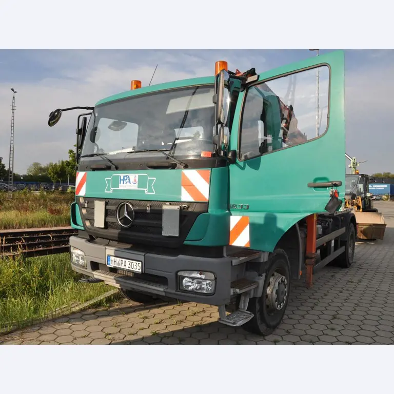 diverse schwimmende Arbeitsgeräte-2