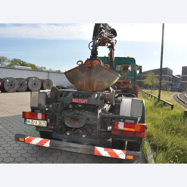 diverse schwimmende Arbeitsgeräte-5