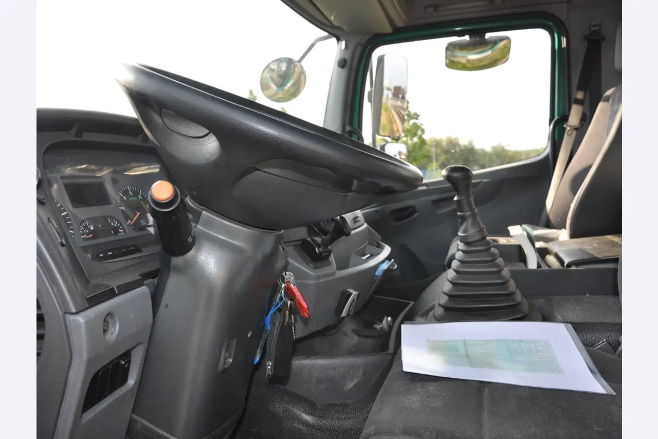 diverse schwimmende Arbeitsgeräte-6