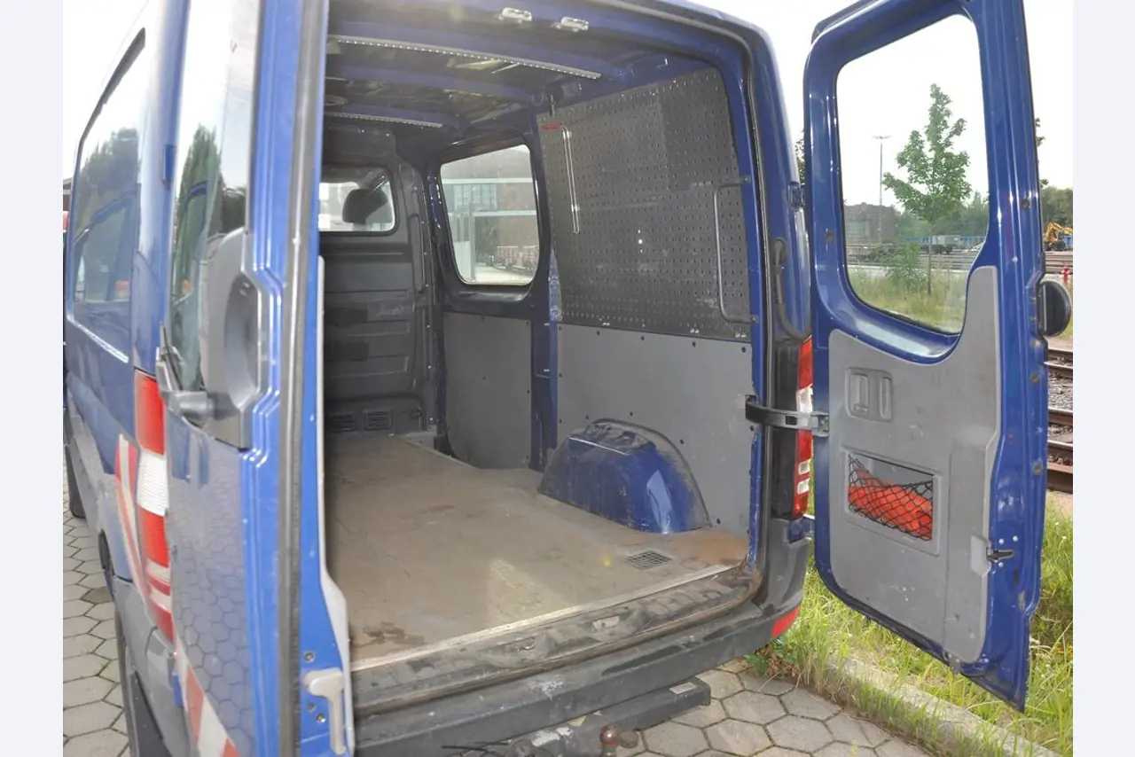 diverse schwimmende Arbeitsgeräte-12