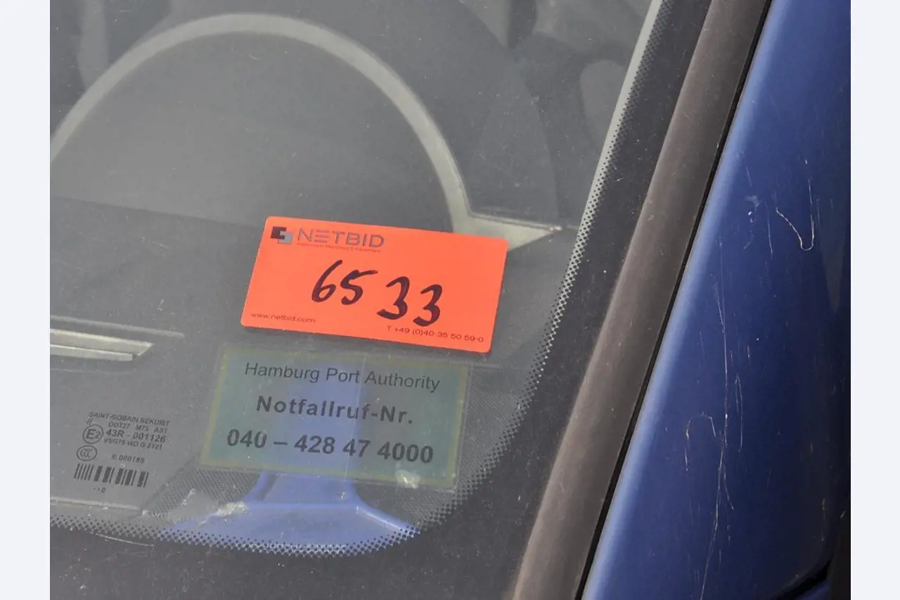 diverse schwimmende Arbeitsgeräte-14