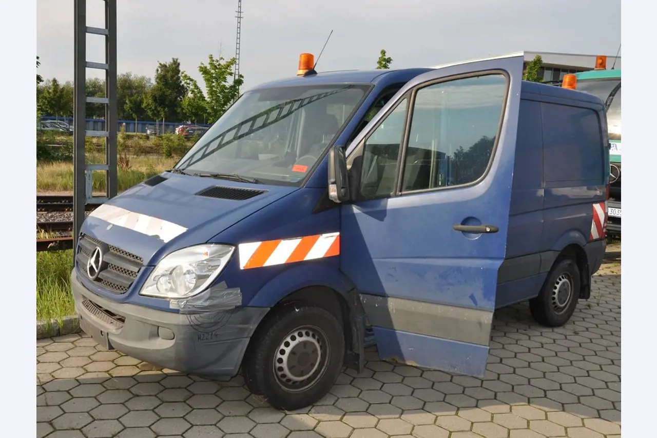 diverse schwimmende Arbeitsgeräte-1