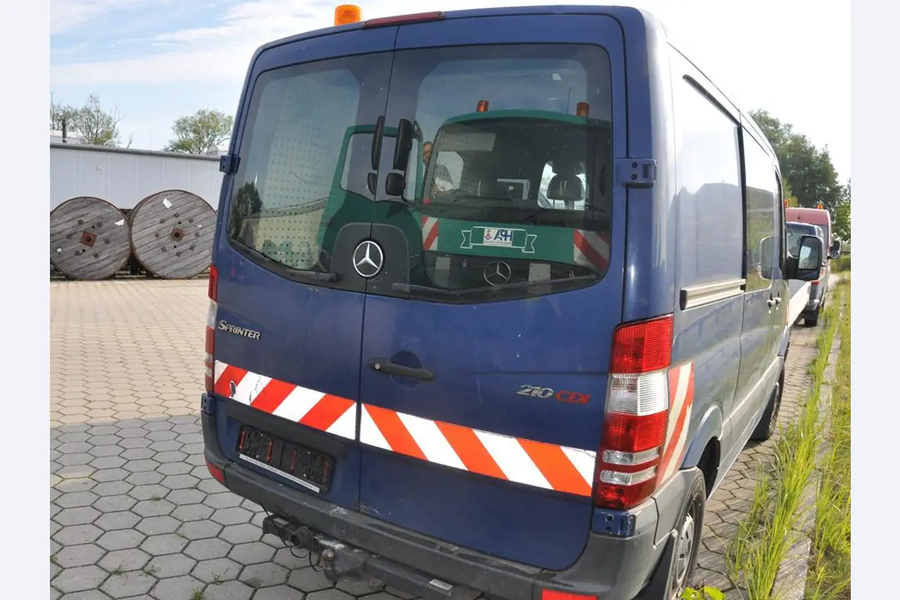 diverse schwimmende Arbeitsgeräte-5