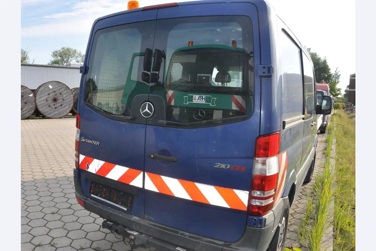 diverse schwimmende Arbeitsgeräte-6