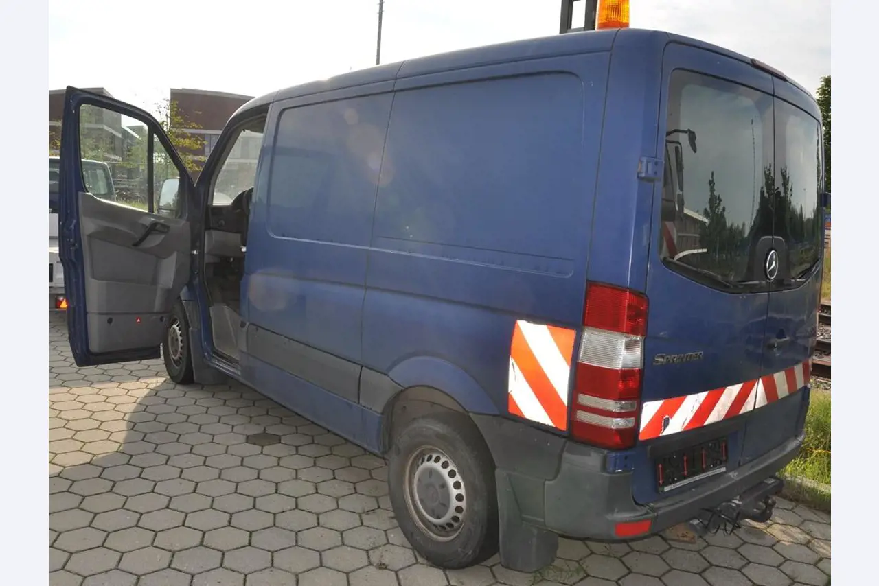 diverse schwimmende Arbeitsgeräte-7