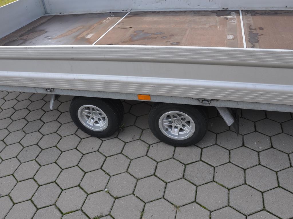 Različni plavajoči pripomočki-2