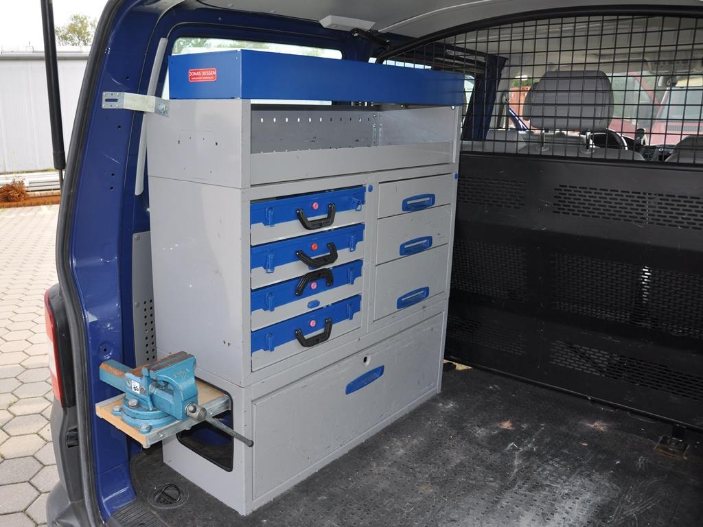 divers outils de travail flottants-11