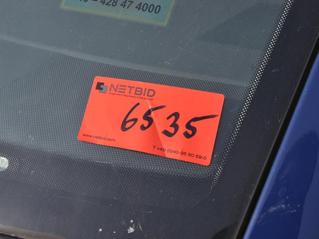 divers outils de travail flottants-2