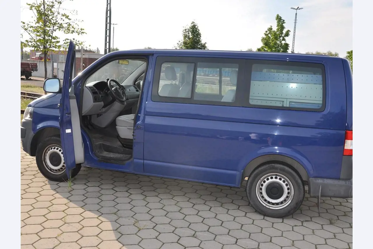 diverse schwimmende Arbeitsgeräte-3