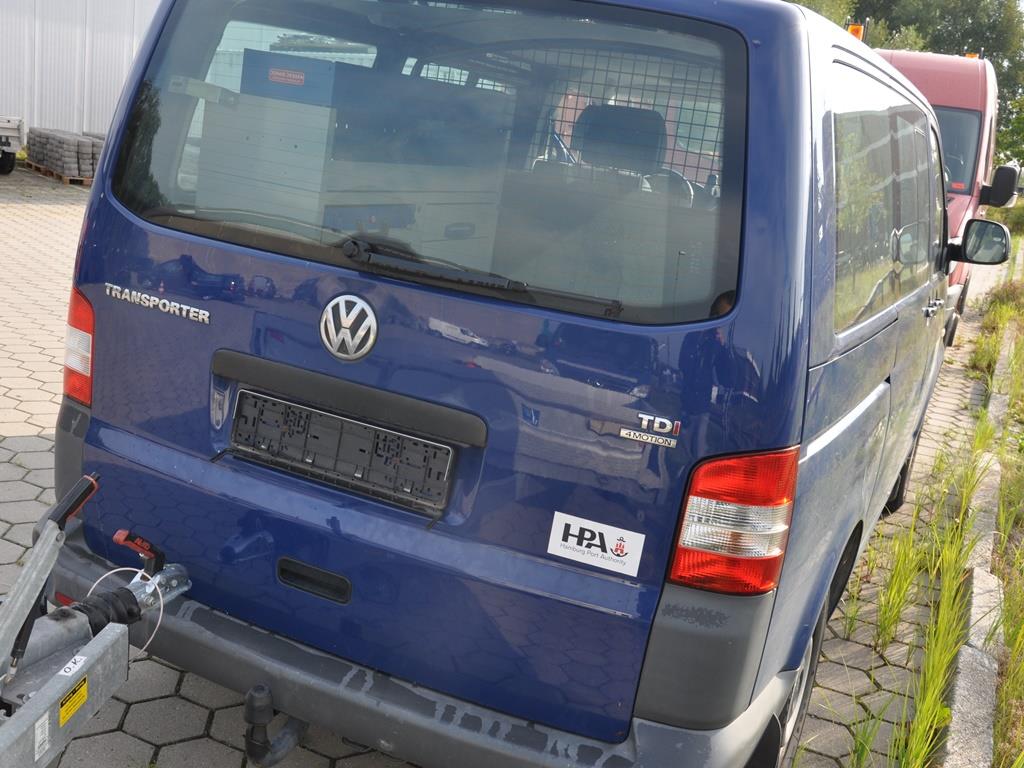 divers outils de travail flottants-5