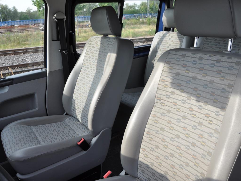 divers outils de travail flottants-9