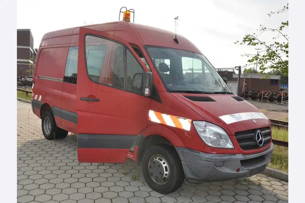 diverse schwimmende Arbeitsgeräte-1