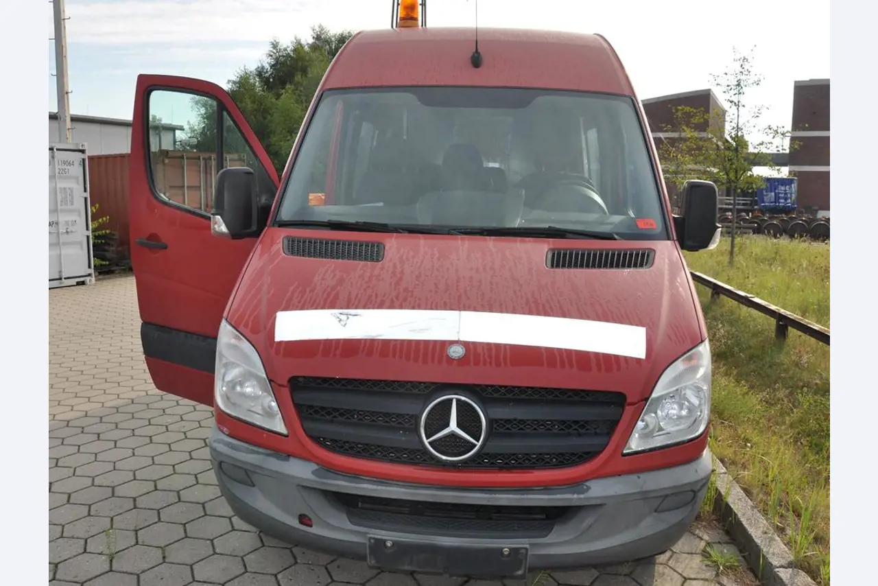 diverse schwimmende Arbeitsgeräte-3