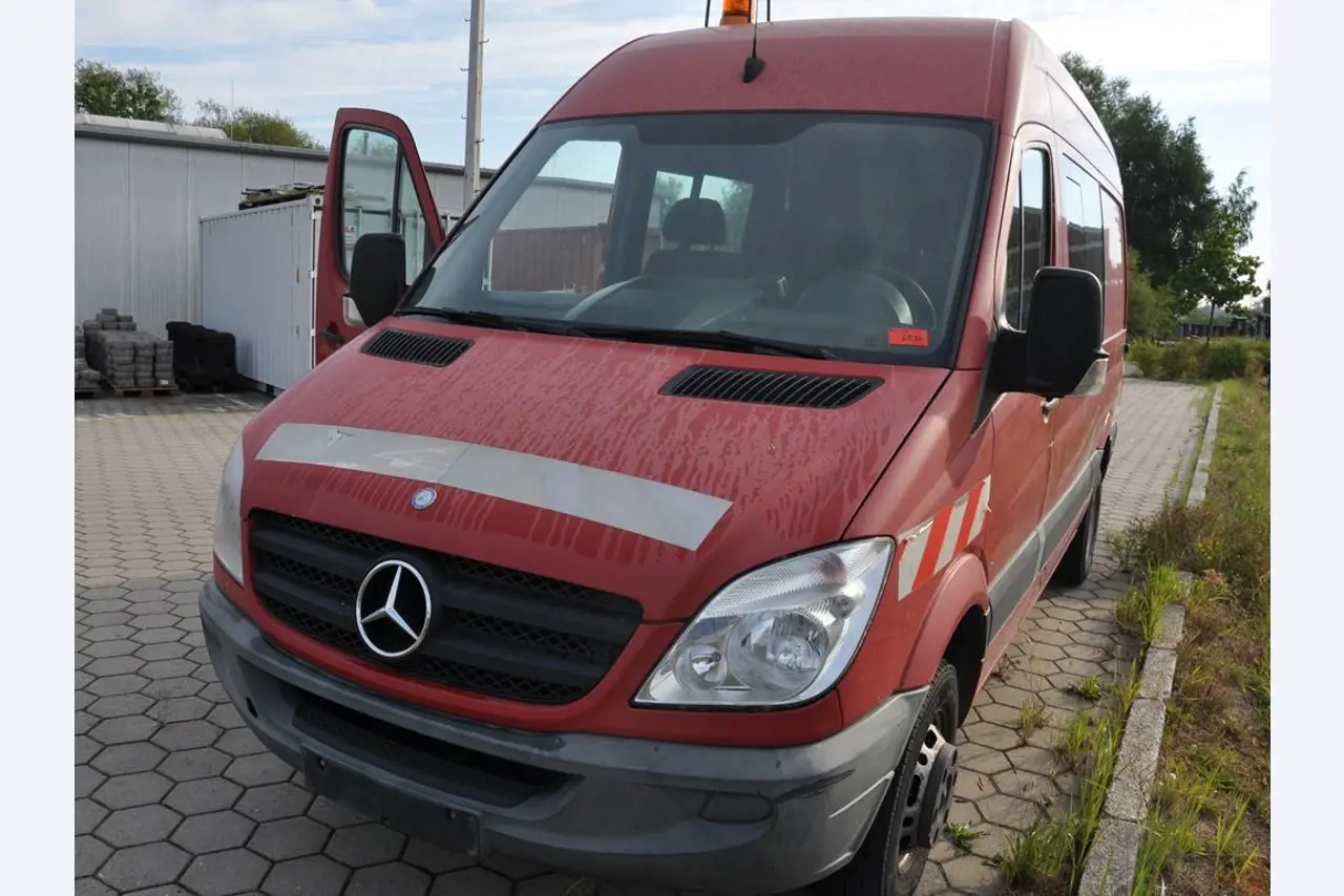 diverse schwimmende Arbeitsgeräte-4