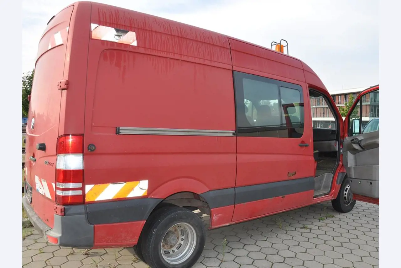 diverse schwimmende Arbeitsgeräte-7