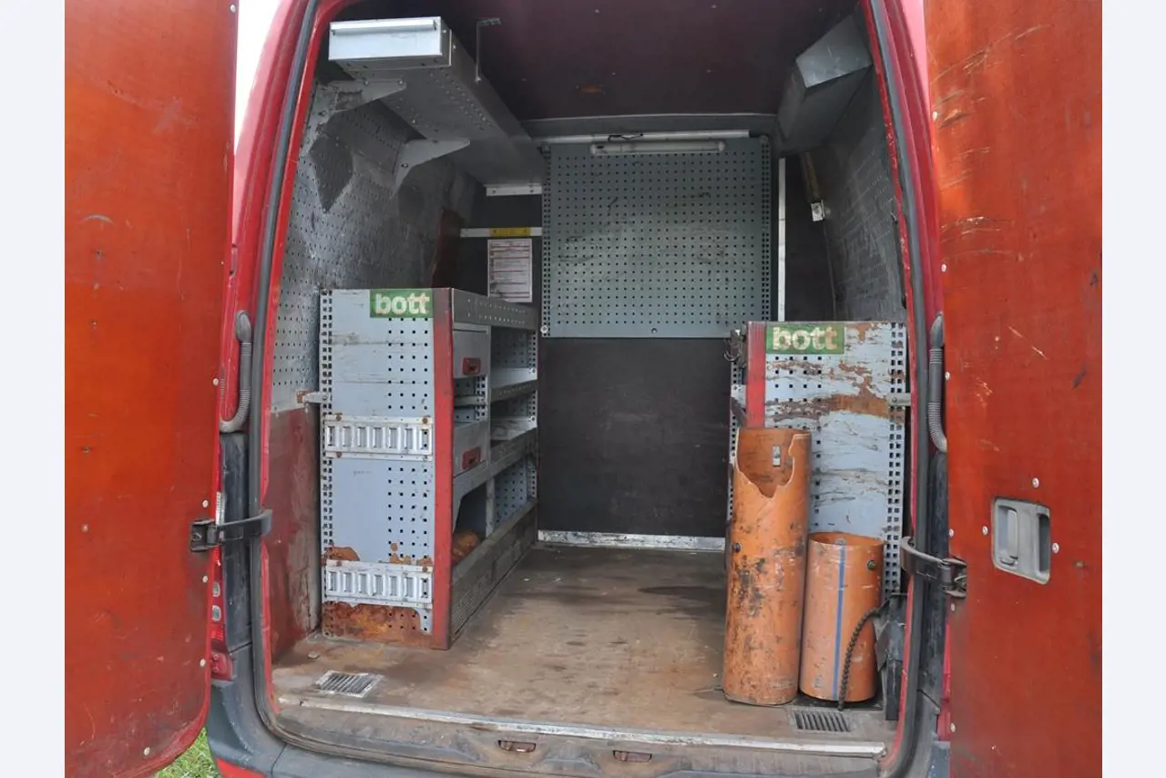 Diversos utensílios flutuantes-13