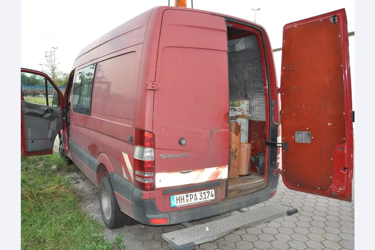 Diversos utensílios flutuantes-4