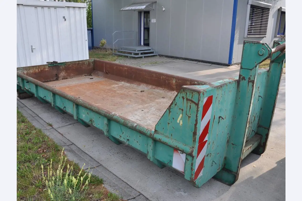 Diversos utensílios flutuantes-4