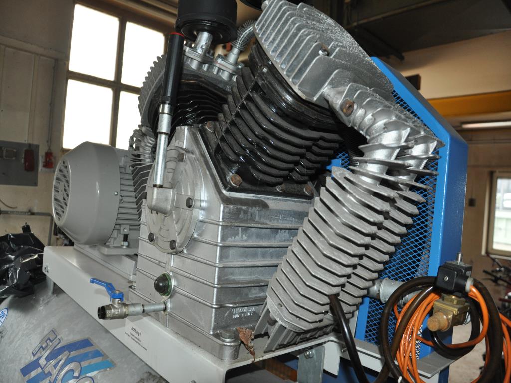 Različni plavajoči pripomočki-4