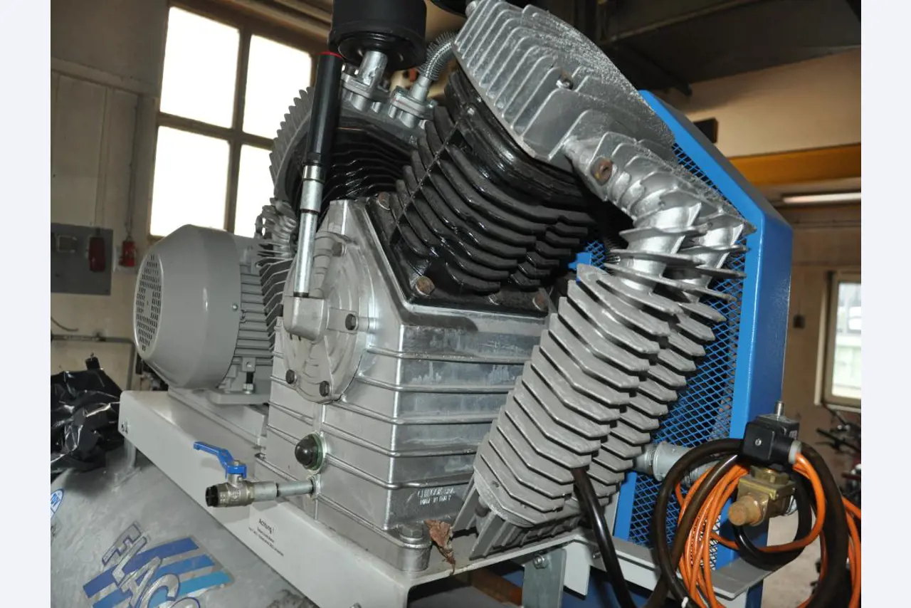 Diversos utensílios flutuantes-4