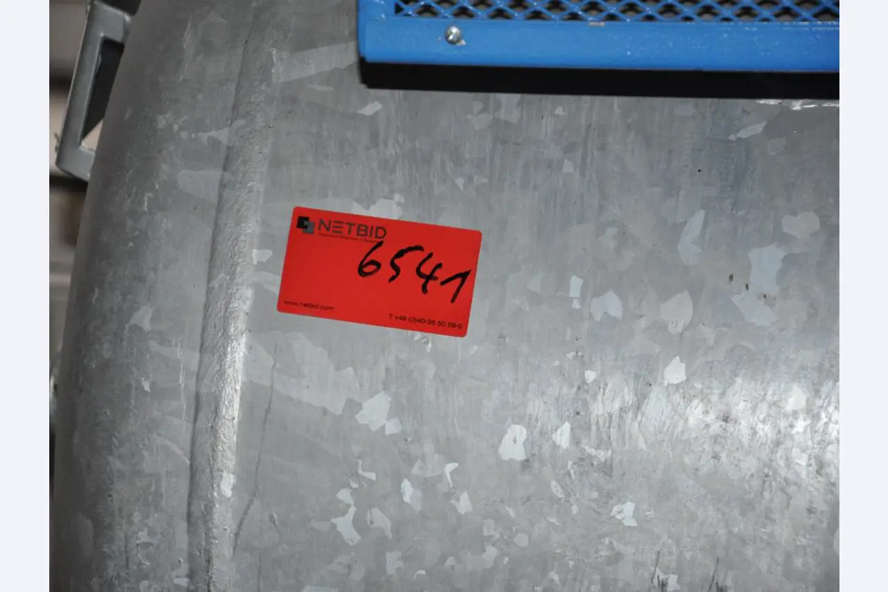 Diversos utensílios flutuantes-5