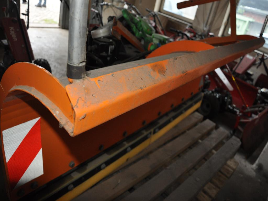 Različni plavajoči pripomočki-2