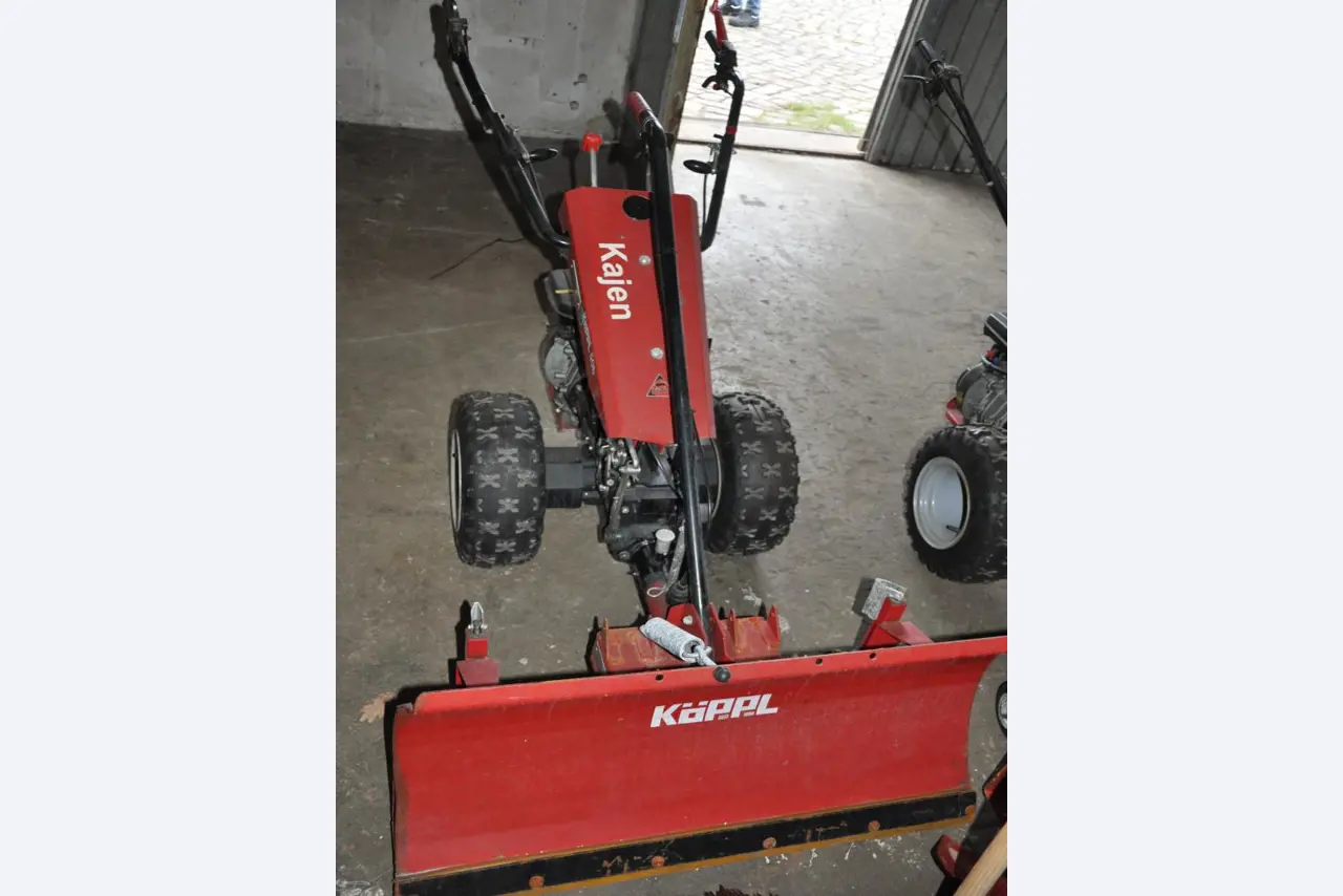 diverse schwimmende Arbeitsgeräte-1