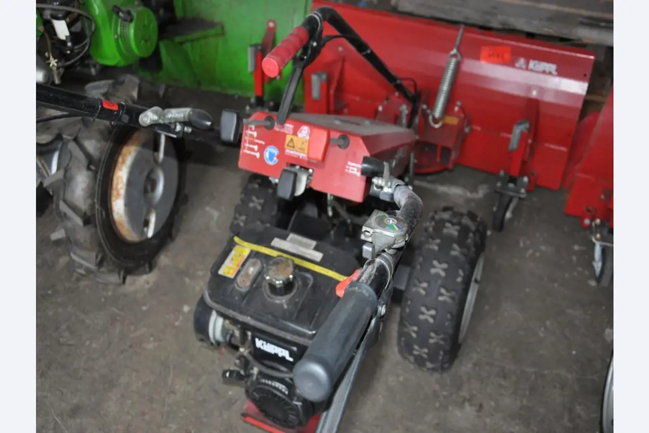 diverse schwimmende Arbeitsgeräte-1