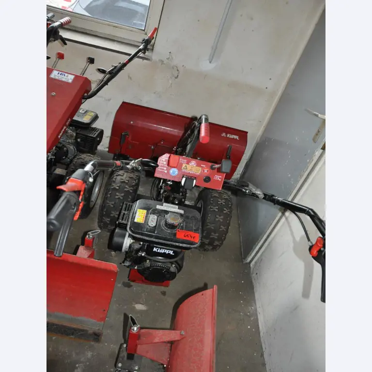 diverse schwimmende Arbeitsgeräte-1