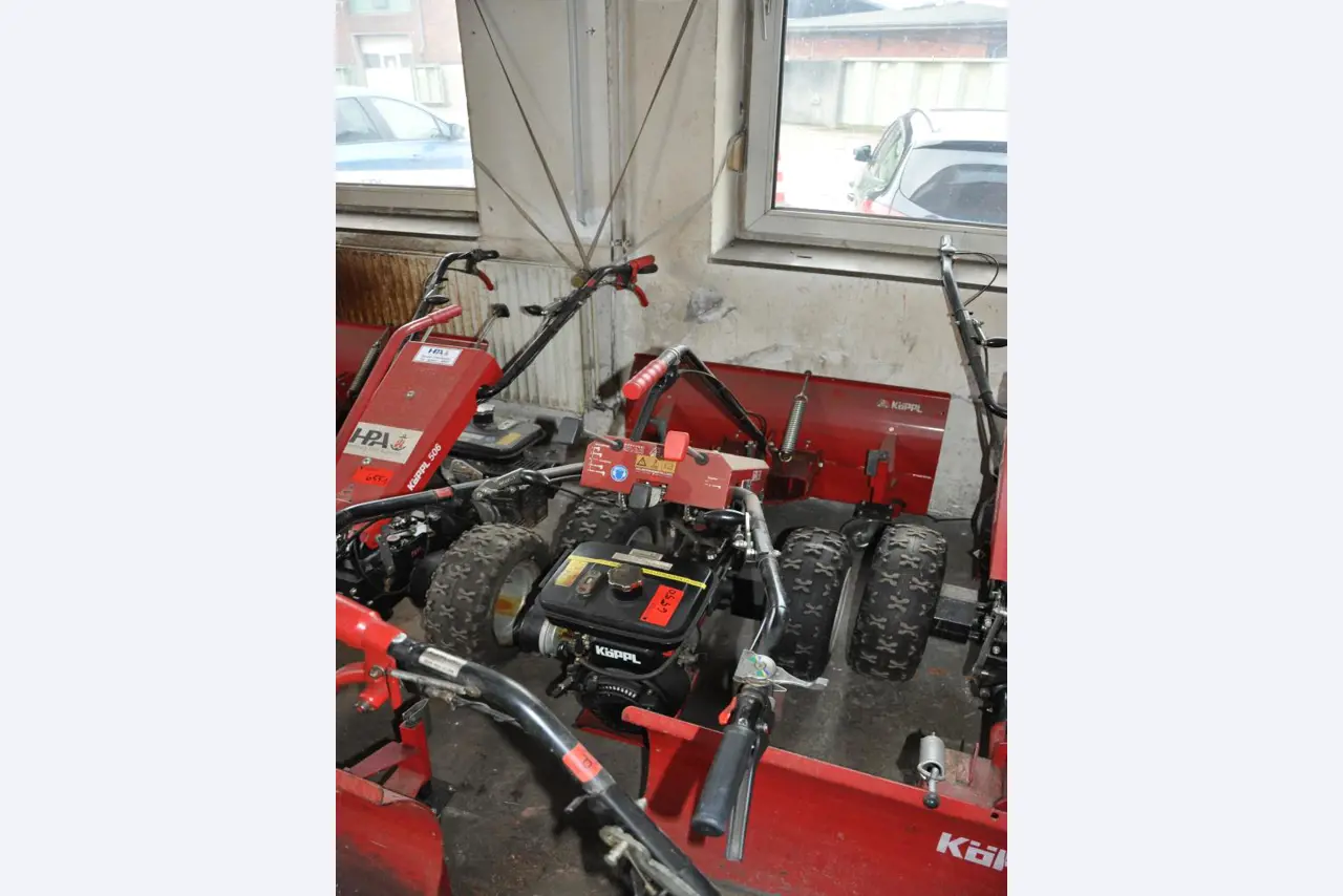 diverse schwimmende Arbeitsgeräte-2