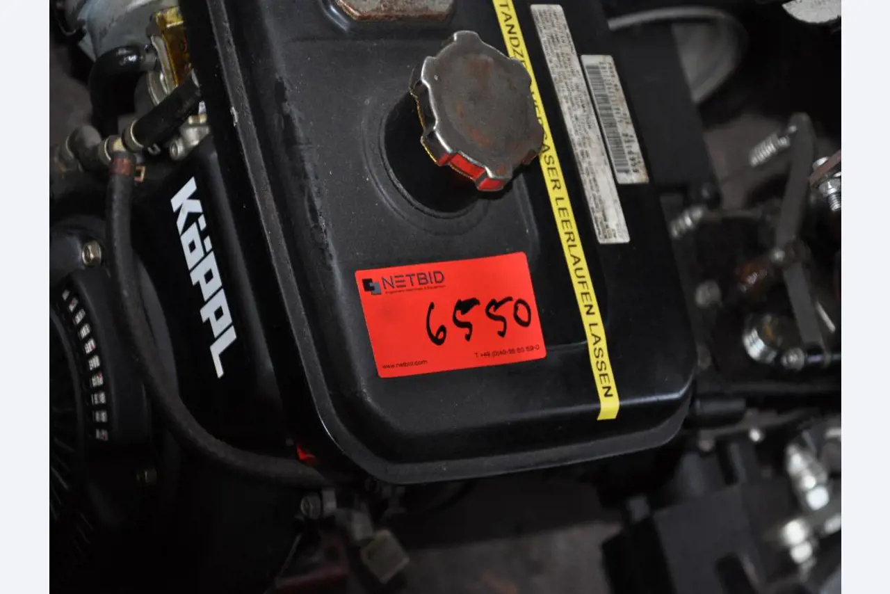 diverse schwimmende Arbeitsgeräte-3