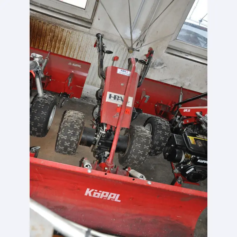 diverse schwimmende Arbeitsgeräte-1