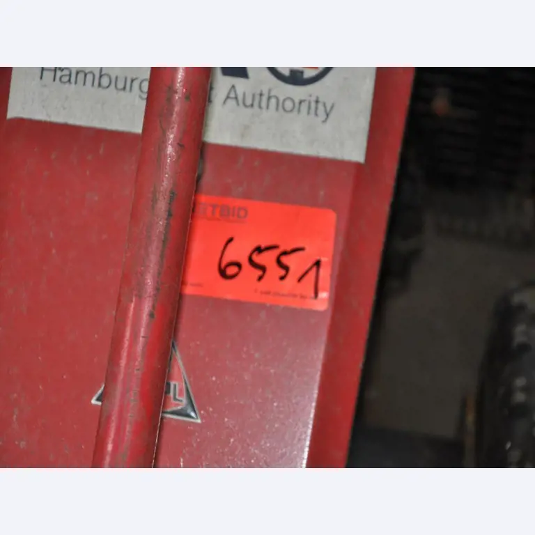 diverse schwimmende Arbeitsgeräte-2