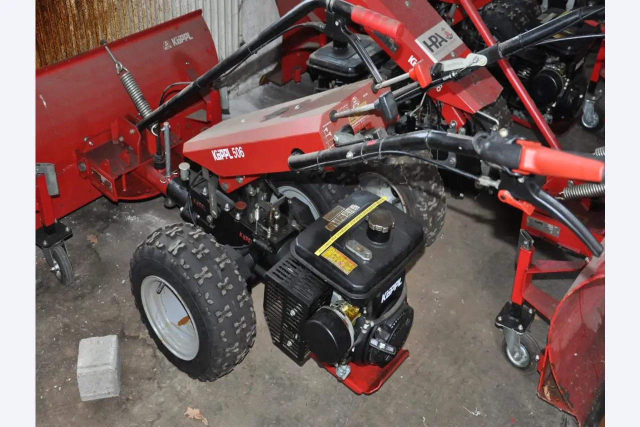 Različni plavajoči pripomočki-1