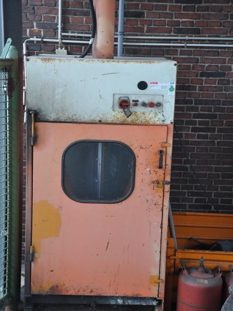 diverse schwimmende Arbeitsgeräte-2